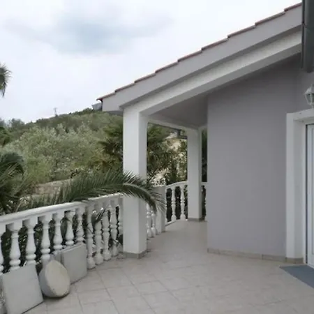 Apartment Holiday Mala Luka