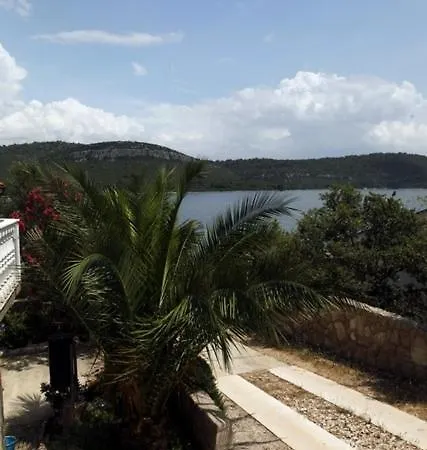 Apartment Holiday Mala Luka Kali