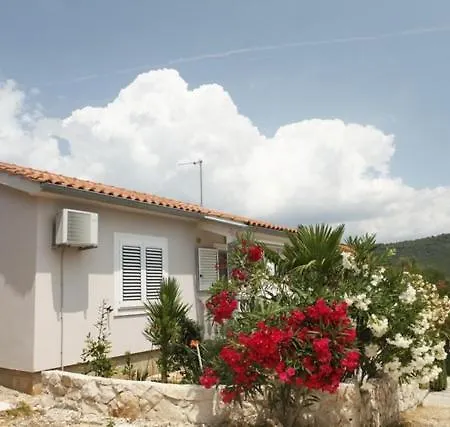 Apartment Holiday Mala Luka Kali