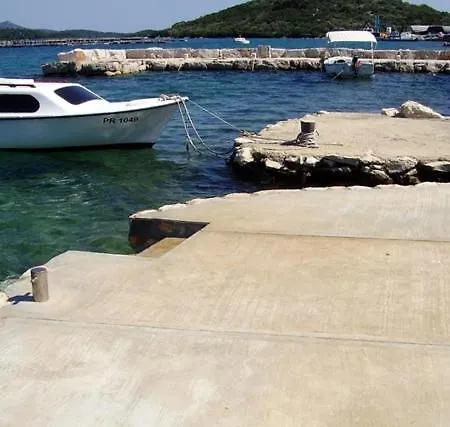 Holiday Mala Luka Kali