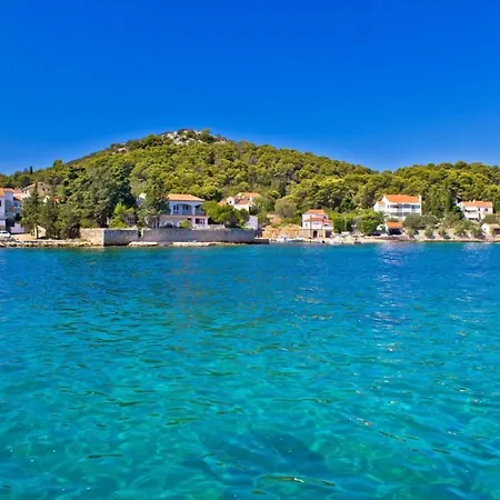 Holiday Mala Luka *
